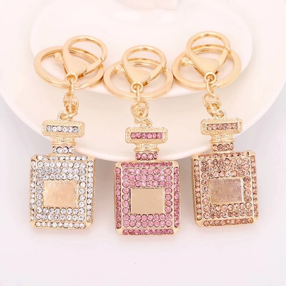 28. Perfume keychain - Picture 1 of 5